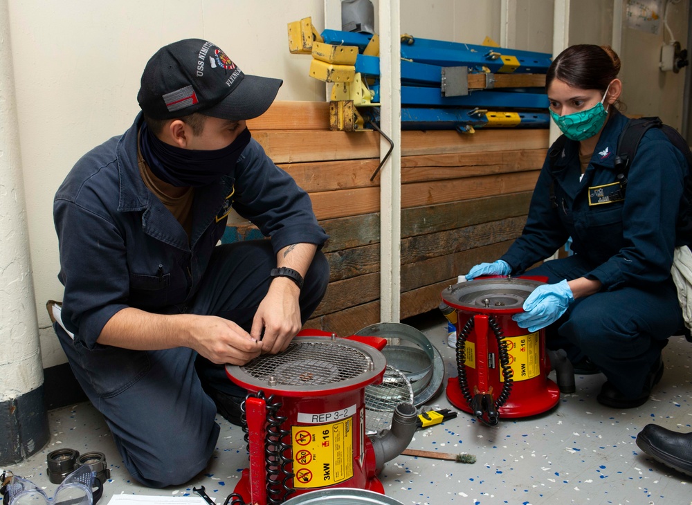 Nimitz Sailors Perform Maintenance