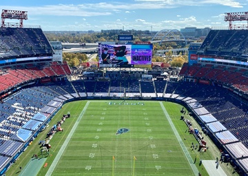 Ft. Campbell Soldiers honored at Titans game