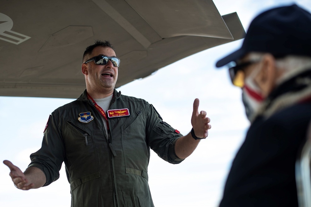 Aviation legends, fighter pilots meet at Travis AFB for look back, look forward