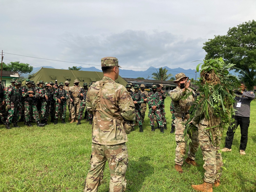 Indonesia Platoon Exchange: Camouflage Class