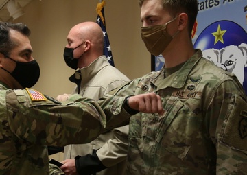 Spartan paratroopers recognized for saving a life