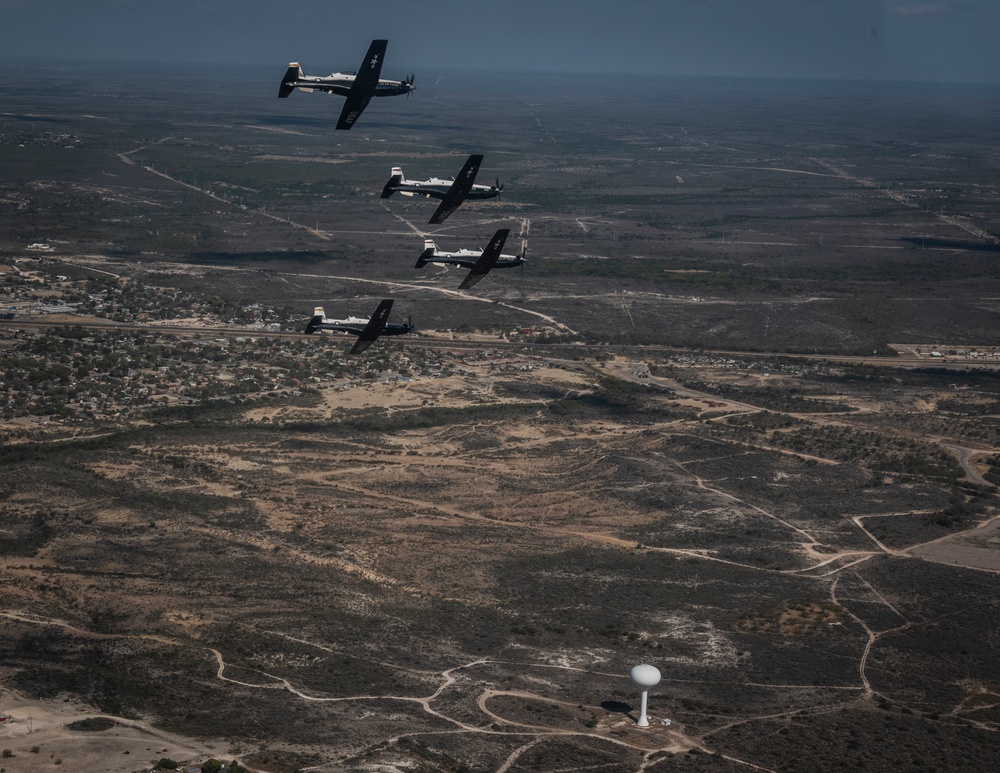 Laughlin and Del Rio Community Showcase Partnership with Veteran’s Day Flyover