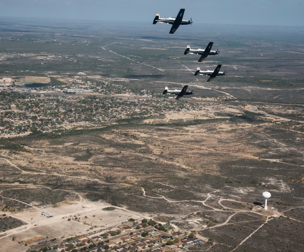 Laughlin and Del Rio Community Showcase Partnership with Veteran’s Day Flyover