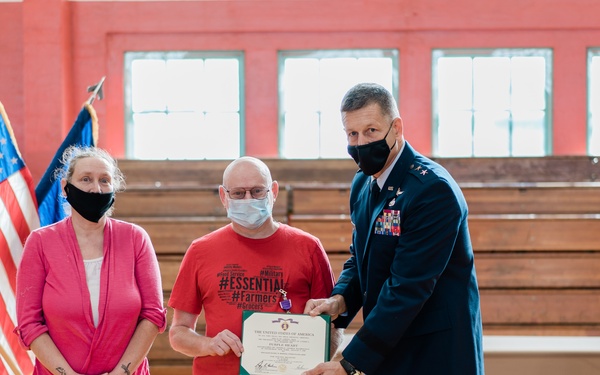 Kansas hero receives Purple Heart