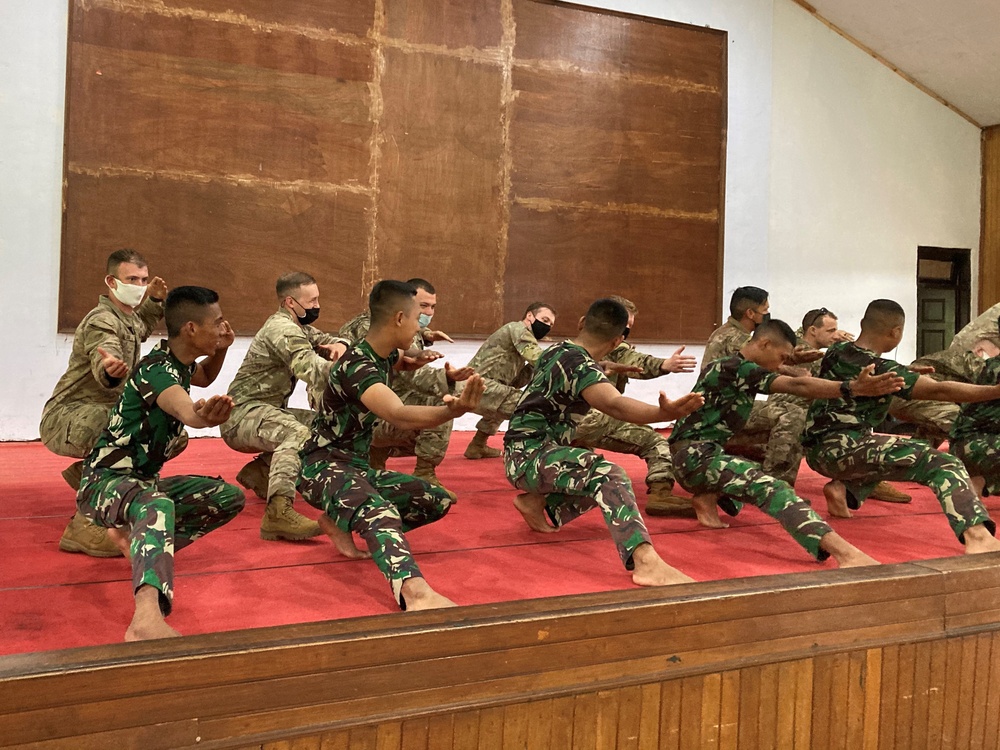 Indonesia Platoon Exchange: Traditional Dance