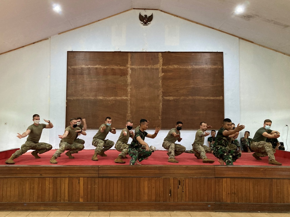 Indonesia Platoon Exchange: Traditional Dance