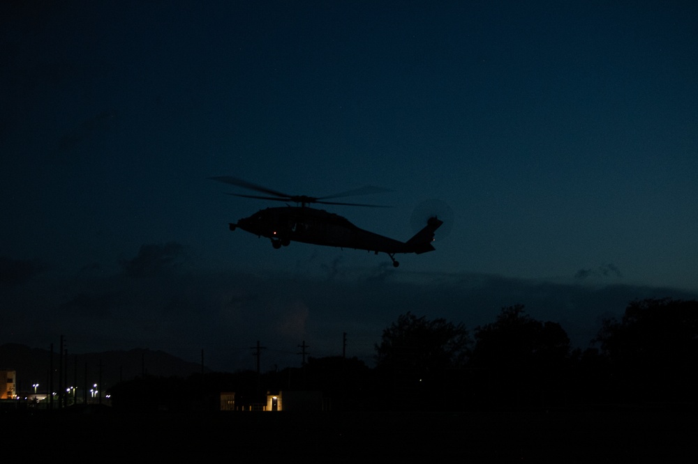 EOD Conducts Training with HSC-25 in Guam