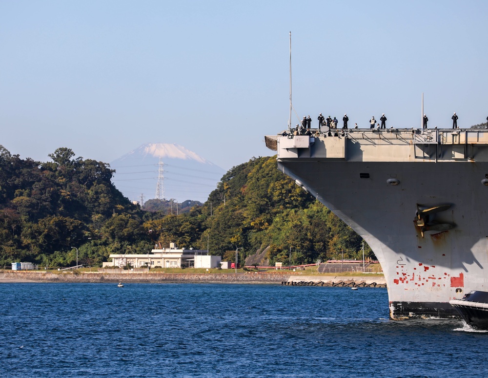 USS Ronald Reagan (CVN 76) Returns to Yokosuka, Japan Following 6-Month Deployment