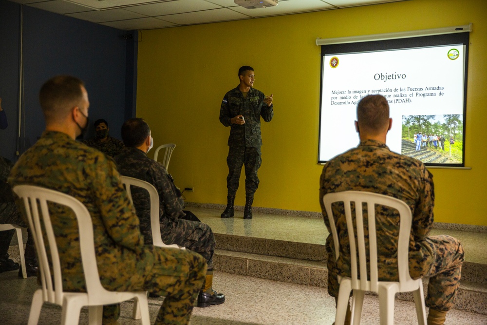 US Marines, Soldiers complete knowledge exchange with Honduran military