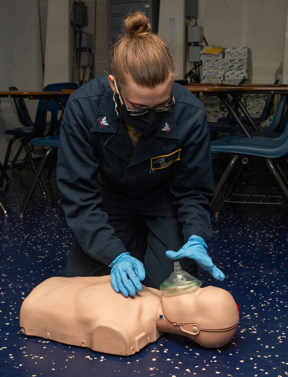 DVIDS - Images - Sailor Administers CPR [Image 6 of 6]
