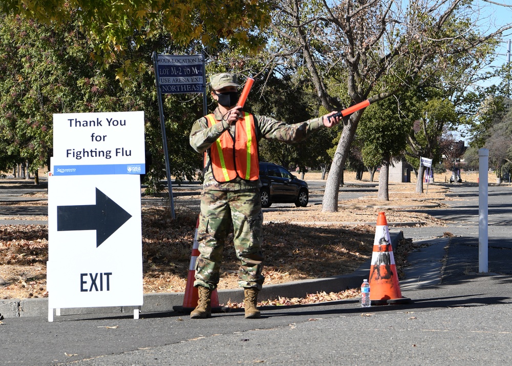 Cal Guard supports Sac County drive-thru flu clinic