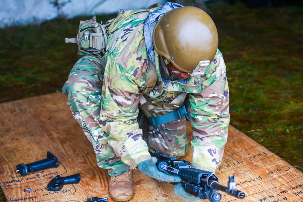 U.S. Army Soldiers participate in EIB/ESB Competition at Hohenfels