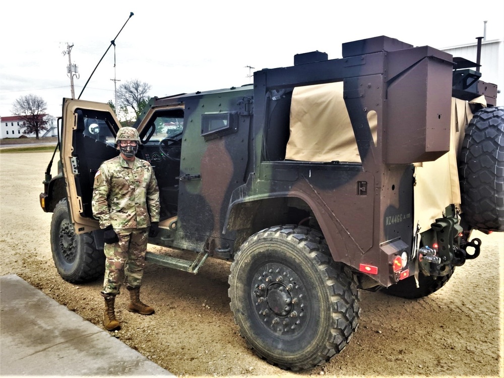 Fort McCoy leadership visits JLTV training