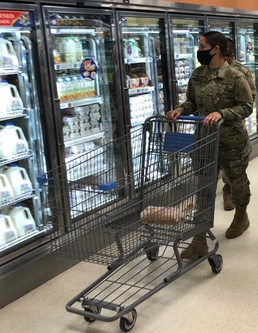 Commissaries announce holiday schedule