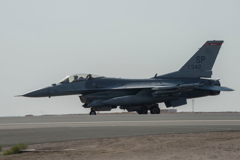 Spangdahlem F-16s demonstrate deployment capabilities to USCENTCOM