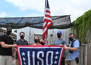 USO delivers three-millionth USO care package