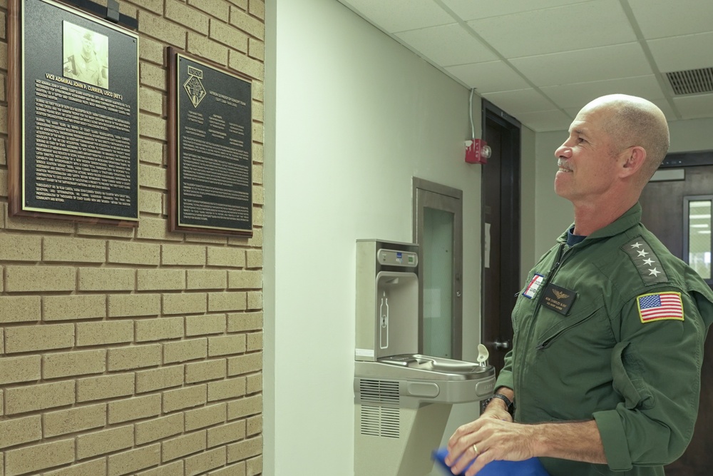 Vice Adm. Currier inducted to the Coast Guard Aviation Hall of Honor