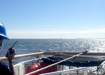 Coast Guard Cutter Brant crew towed a disabled 41-foot vessel off Florida Gulf coast