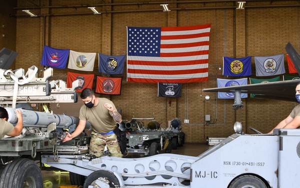 Luke Reserve Citizen Airmen hold first load crew competition