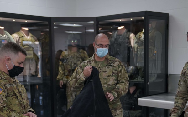 Army Aviation Center of Excellence Commanding General Visits 160th SOAR (Abn)