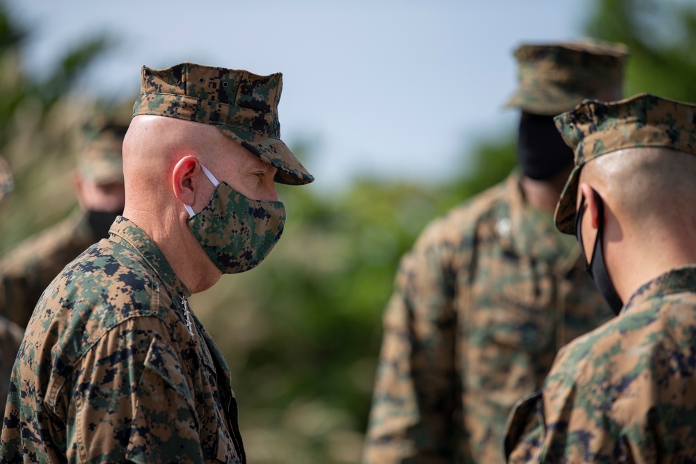 Marine Corps Commandant, Sergeant Major visit Okinawa