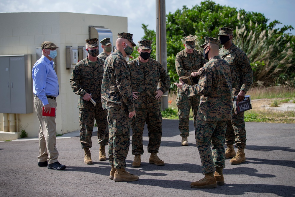 Marine Corps Commandant, Sergeant Major visit Okinawa