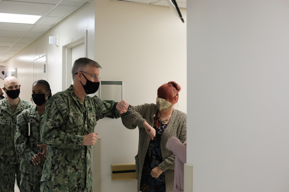 NMFP Commander Visits Naval Hospital Twentynine Palms