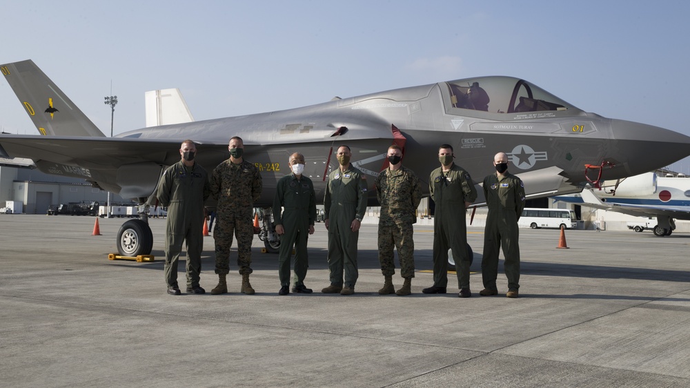 Strong relationships: Japanese commander visits MCAS Iwakuni