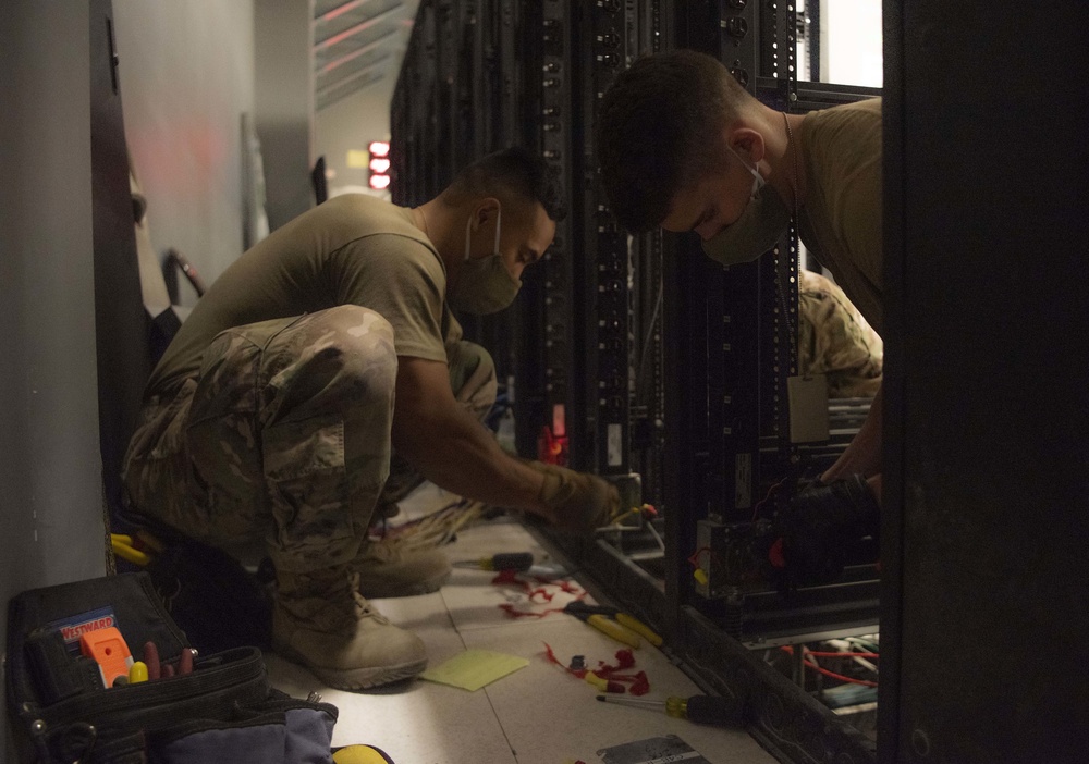 Dvids News Usafcent Upgrades Caoc While Demonstrating Distributed