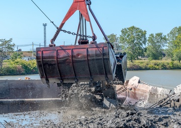 Buffalo River dredging, Fall 2020