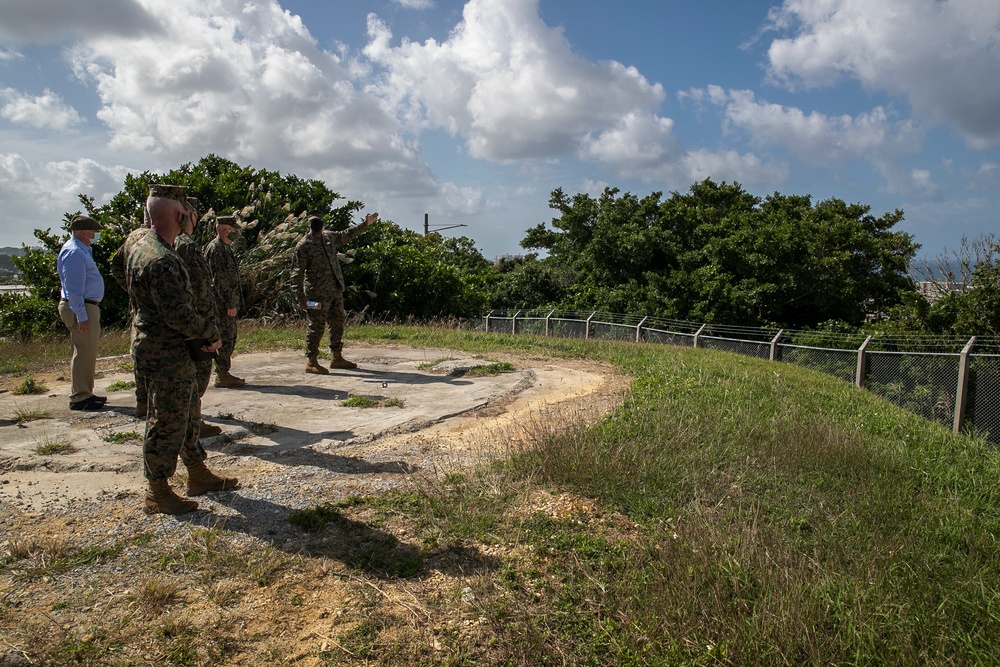 CMC and Sgt Maj of the USMC visit to Okinawa