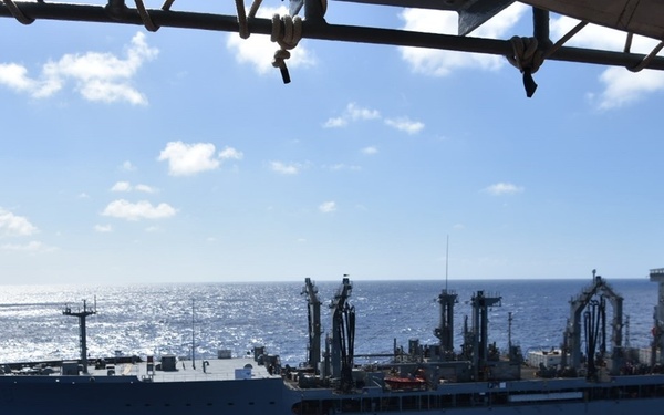 USNS Tippecanoe (T-AO 199) Conducts Underway Replenishment with USNS Big Horn (T-AO 198)