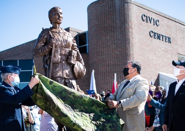 Statue unveiled honoring Women Veterans of the Ark-La-Tex region