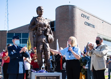 Statue unveiled honoring Women Veterans of the Ark-La-Tex region