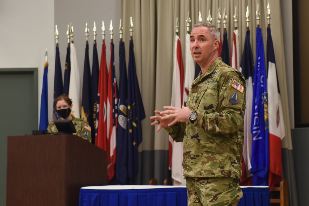 SpOC commander visits USSF students at Vandenberg AFB