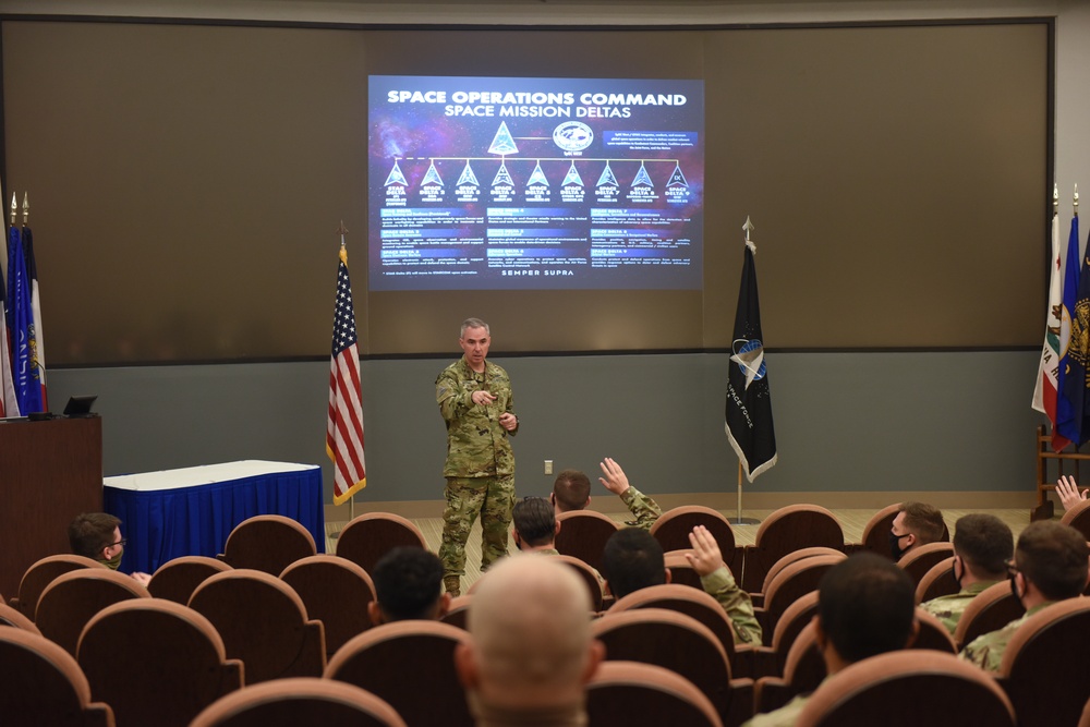 SpOC commander visits USSF students at Vandenberg AFB