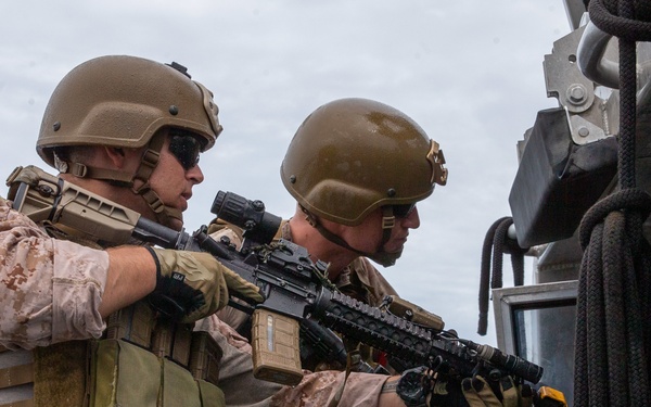 Recon VBSS with Netherlands Marines
