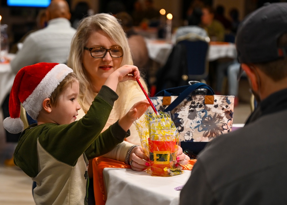 JBLE honors, thanks Gold Star families