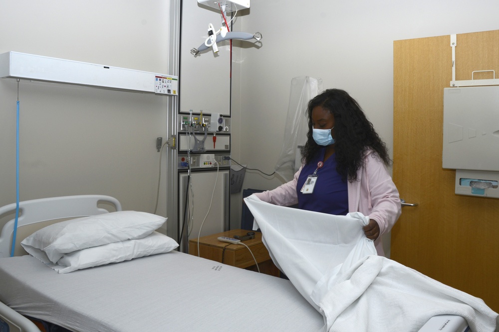 Lovell FHCC DEMPS volunteers help after hurricanes and during COVID-19 pandemic