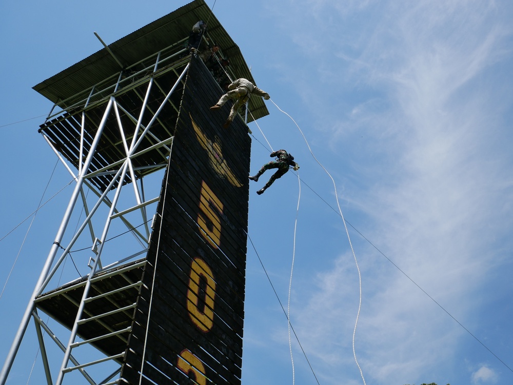 Indonesia Platoon Exchange: Rappelling and Fast Roping