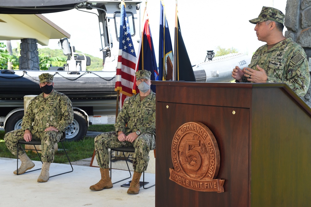 EODMU 5 Holds Change of Command