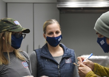 USO Delaware supports military families with drive-thru Thanksgiving dinner