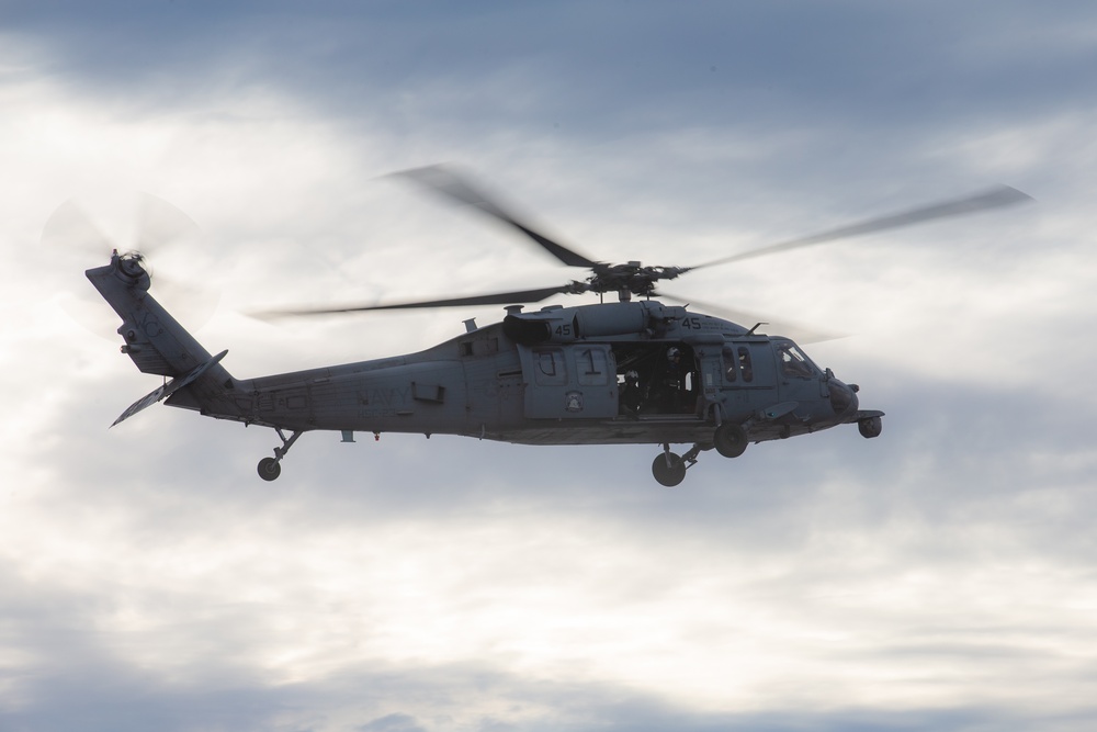 15th MEU ADR Marines conduct VBSS training through air, sea