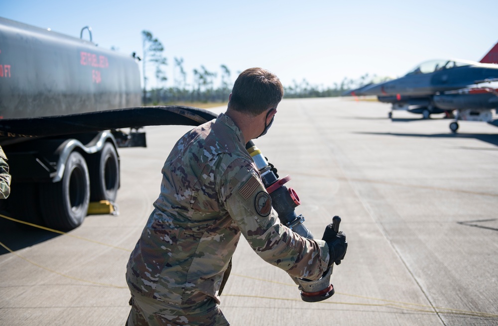 Commanders learn how to fuel the fight