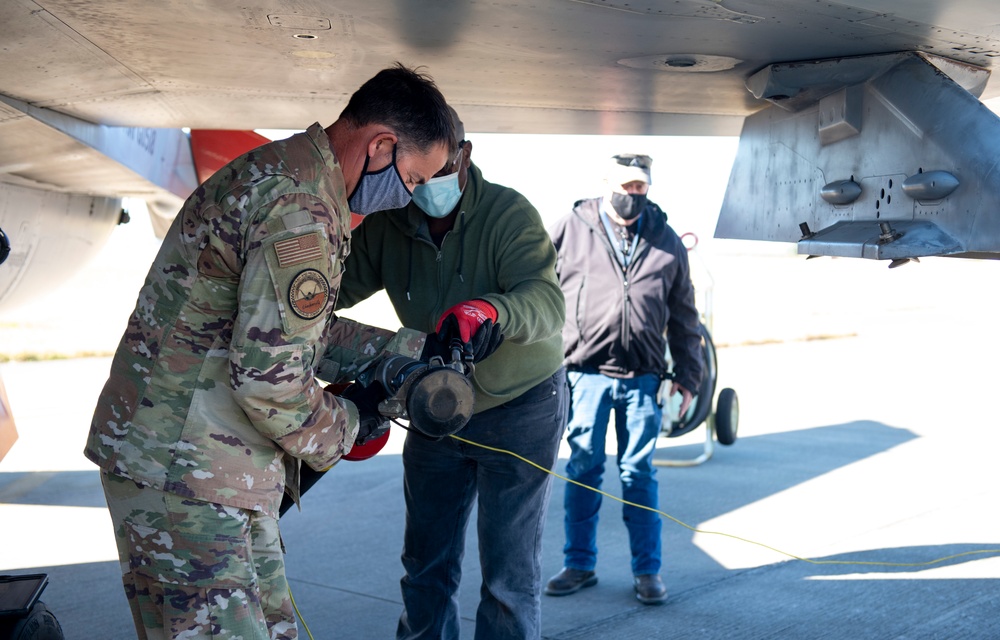 Commanders learn how to fuel the fight