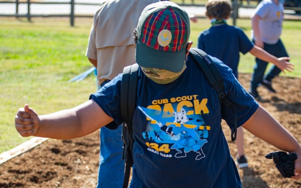 Cub Scouts Practice Environmental Conservation at Texas' Grapevine Lake