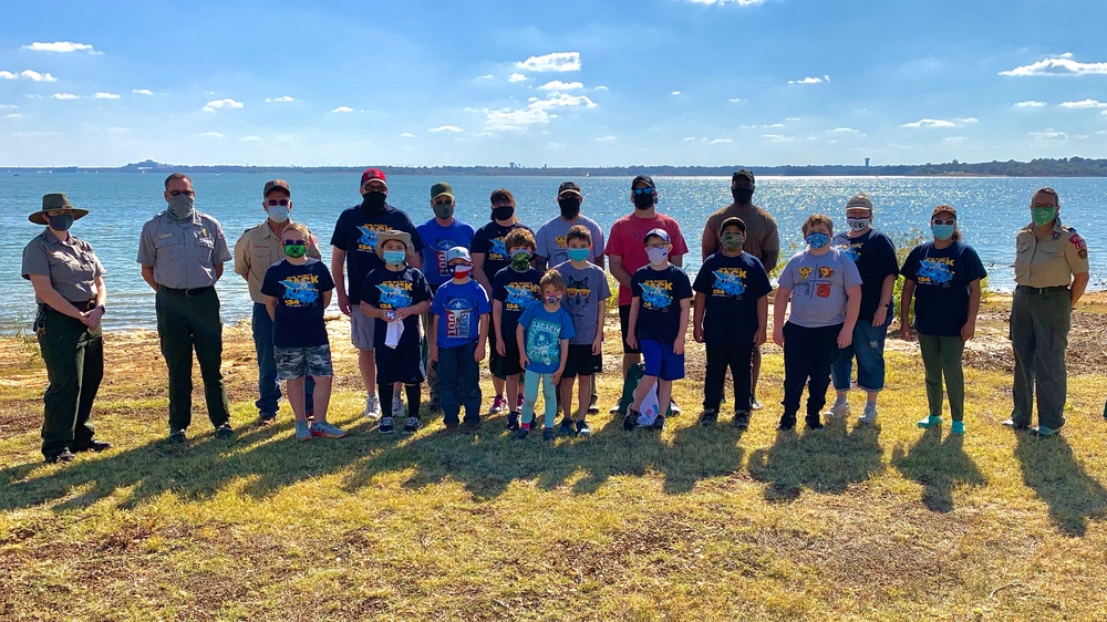 Cub Scouts Practice Environmental Conservation at Texas' Grapevine Lake