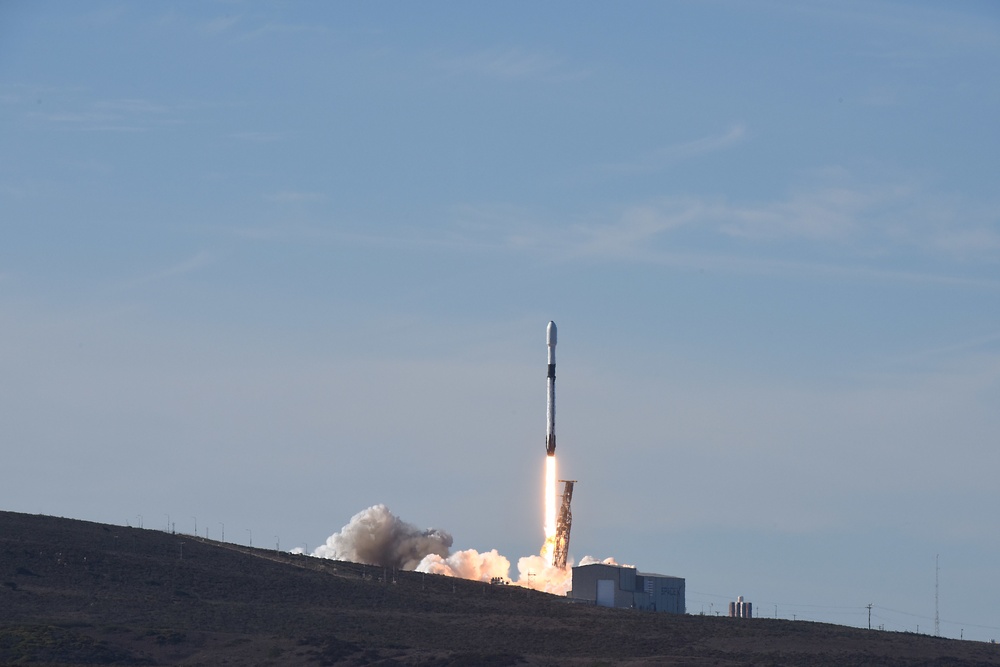 SpaceX launches Sentinel-6 satellite from VAFB