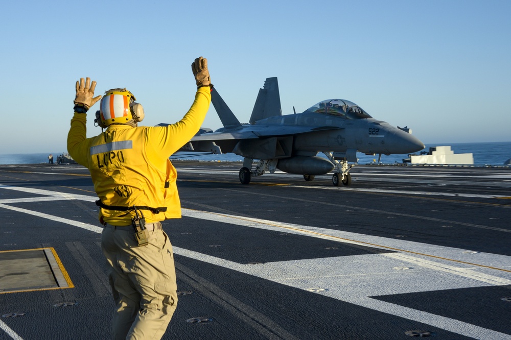 USS Carl Vinson (CVN 70) Conducts Flight Operations