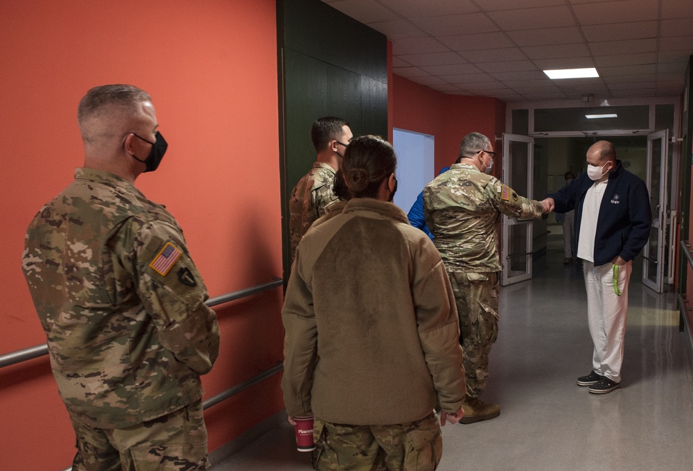 Guard medical team visits Czech Military University Hospital Prague